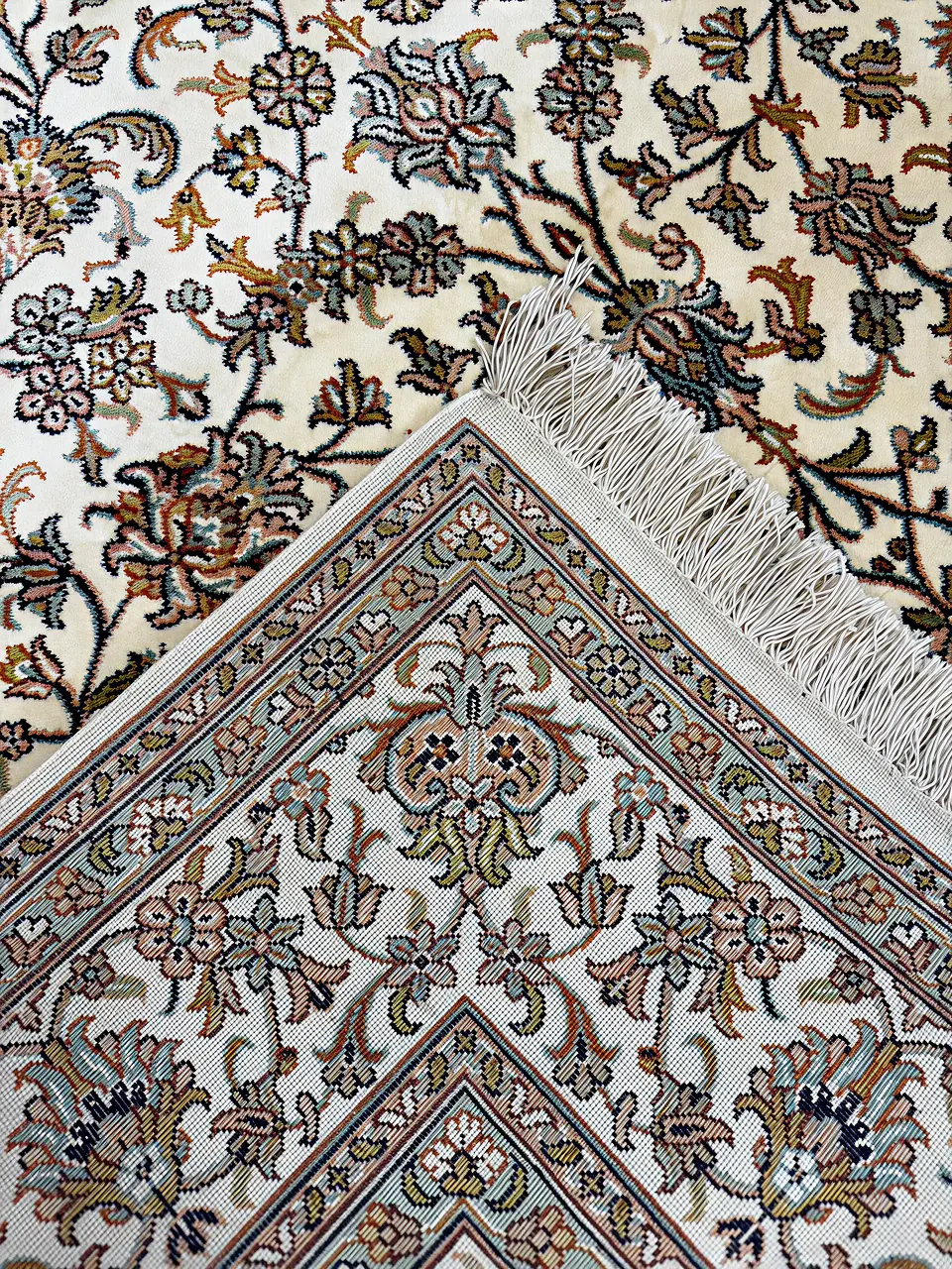 Handmade Kashmir Pure Silk Rug (4 x 6) ft Hand knotted