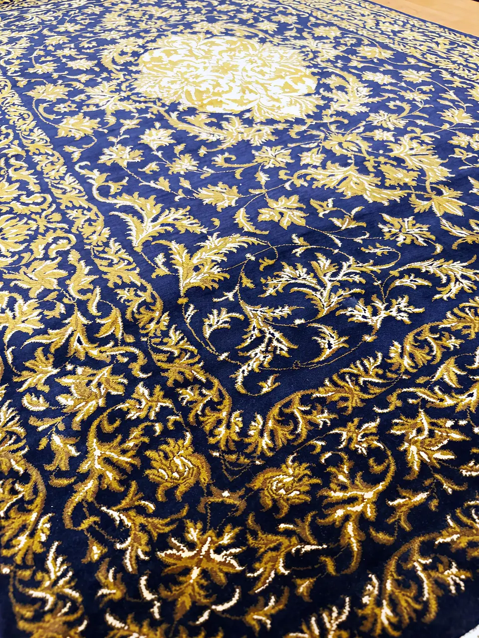 Handmade Kashmir Pure Silk  (Navy Blue) 4 x 6 ft Hand Knotted