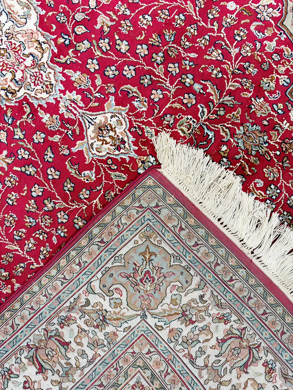 Handmade Kashmir Pure Silk Carpet (Red/Beidge) 6 x 4 ft Hand knotted